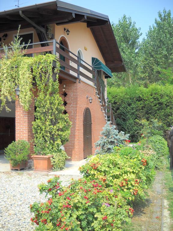 הוילה Borgarello Agriturismo Maiocchi מראה חיצוני תמונה