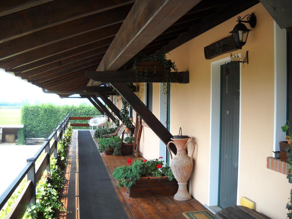 הוילה Borgarello Agriturismo Maiocchi מראה חיצוני תמונה