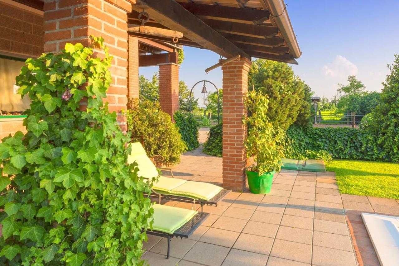 הוילה Borgarello Agriturismo Maiocchi מראה חיצוני תמונה